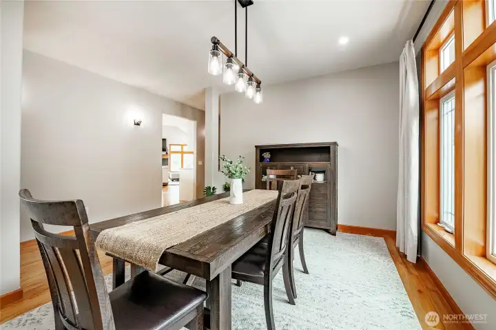 Formal or casual dining suits this area. Formal or casual dining suits this area.