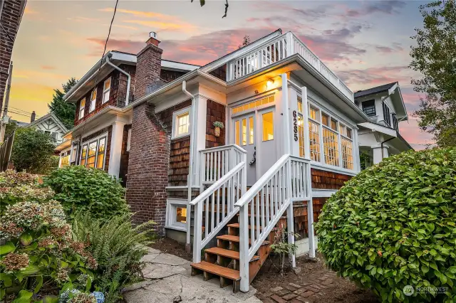 Enter off the street to a big sun room.