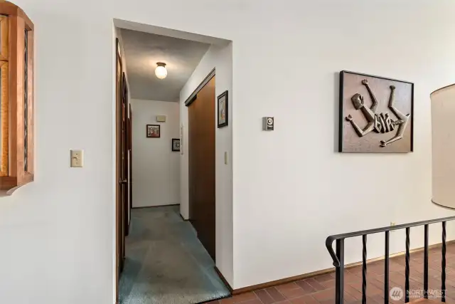 Hallway to bedrooms