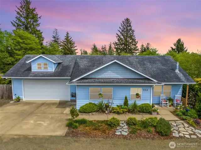 The best of all worlds, open and airy main level, spacious lower level, 3 bdrms plus den, .76 of an acre fenced with garden space, garden shed and storage garage for lawn equipment.