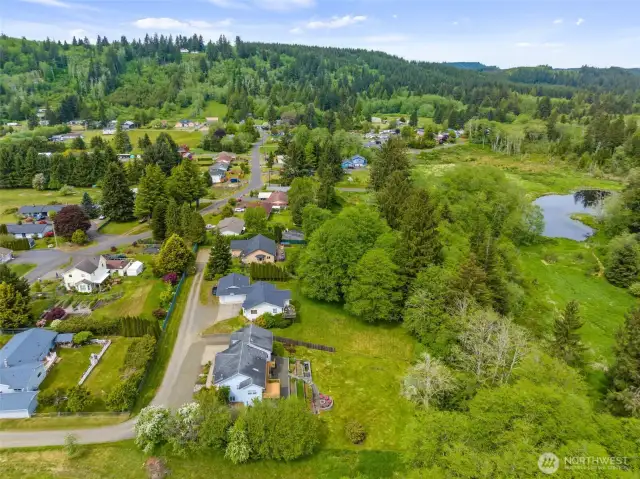 Area view...notice the good off street parking with room for a boat or RV.