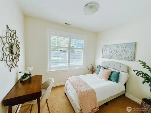 secondary bedroom/office