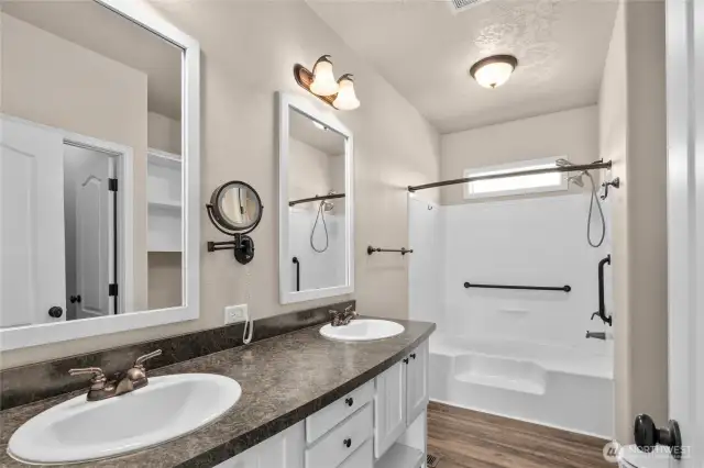 Primary Suite Bath with double sinks & walk-in closet!