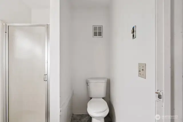 Unit C Bathroom
