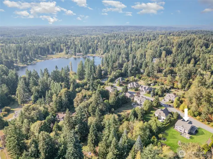 Echo Lake boat launch is adjacent to this neighborhood, so bring your paddle boards or kayaks!