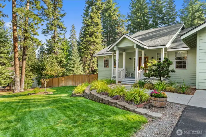 Gorgeous yard!