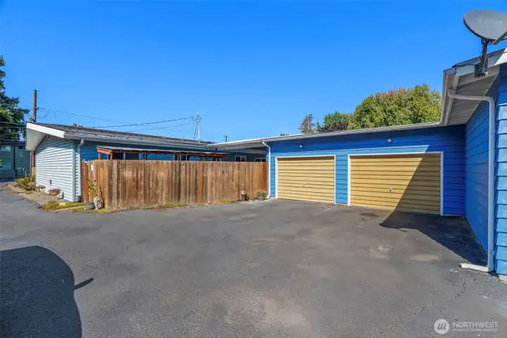 Double car garage