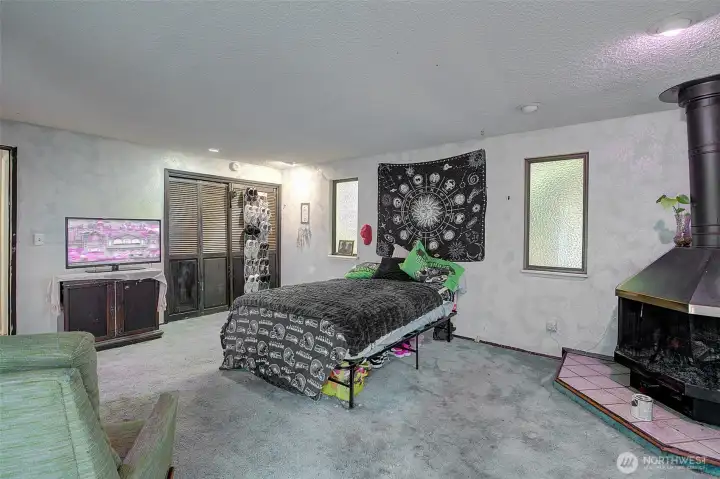 Another angle of primary