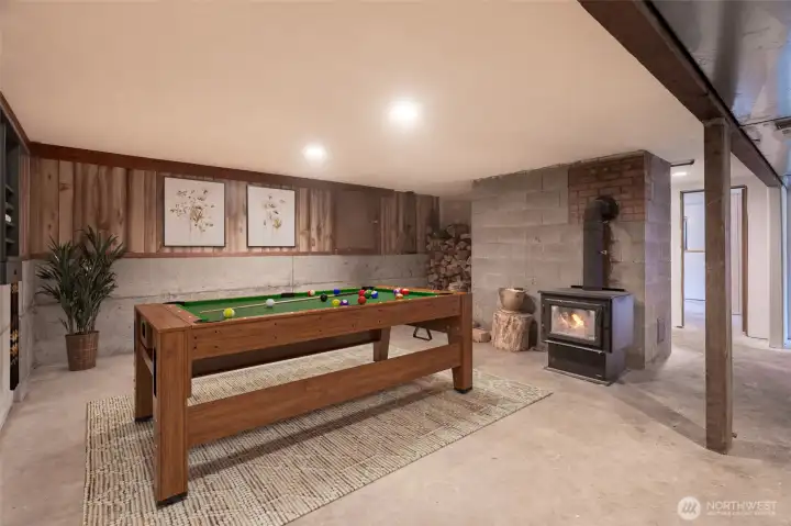 Bonus / Game Room  Lower  Virtually Staged