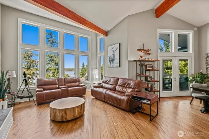 Floor to Ceiling windows