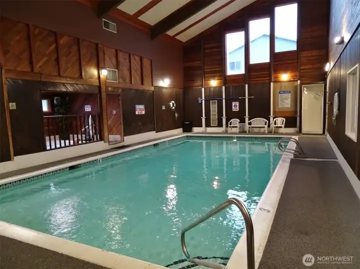 Canterbury Inn indoor pool and hot tub.