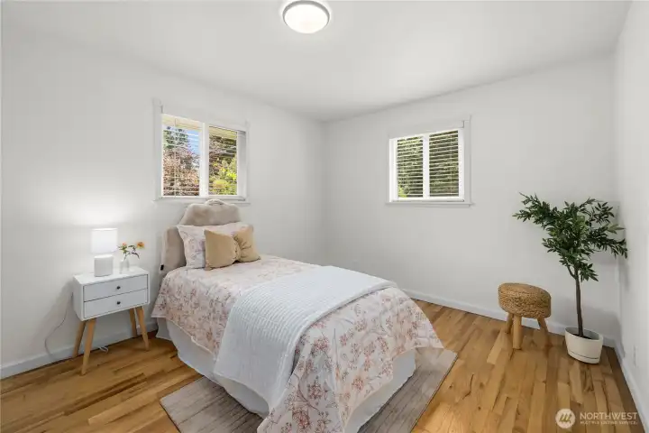2nd Bedroom on main floor. 2nd Bedroom on main floor.