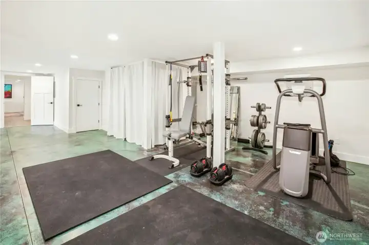 The lower level bonus has plenty of room for a home gym/yoga studio or creative space.