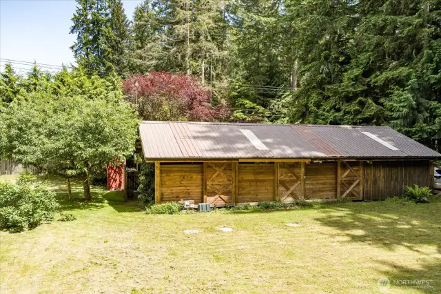 Barn/garage