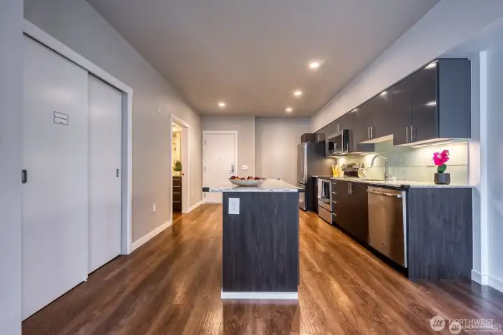 Spacious center island—ideal for dining or entertaining