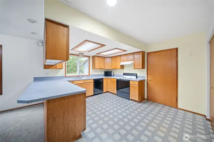 Plenty of space to entertain!