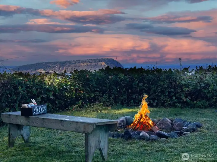 Firepit ready for s'mores