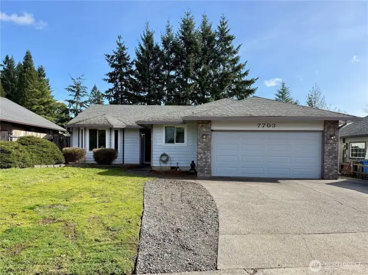 7703 NE 156th Ave, Vancouver WA 3 bedrooms, 2 bathrooms, one leve, split bedroom floor plan for privacy