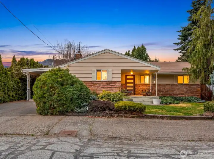 1104 Poplar Avenue