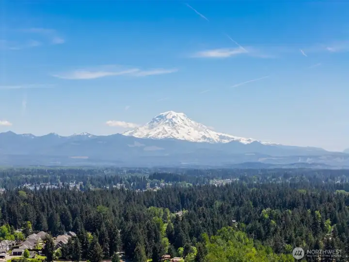 Lake Tapps living at its finest with stunning Mount Rainier views and endless Pacific Northwest beauty! Lake Tapps living at its finest with stunning Mount Rainier views and endless Pacific Northwest beauty!