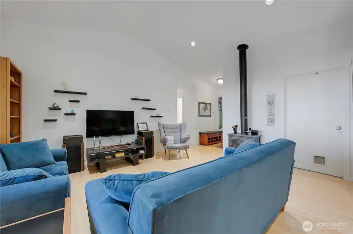 Next to the entry is the hall that leads to the 3 bedrooms.