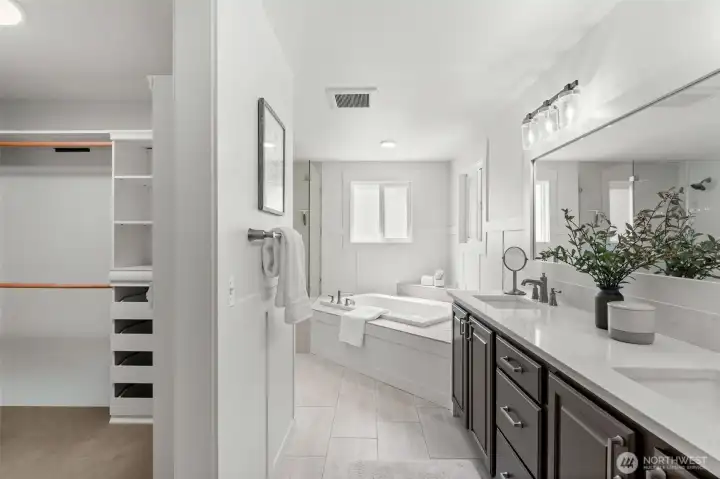 Bright, airy, and beautifully appointed, this stunning ensuite blends modern luxury with tranquil vibes. Bright, airy, and beautifully appointed, this stunning ensuite blends modern luxury with tranquil vibes.