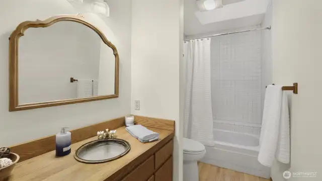 Convenient full guest bath located on the main floor.