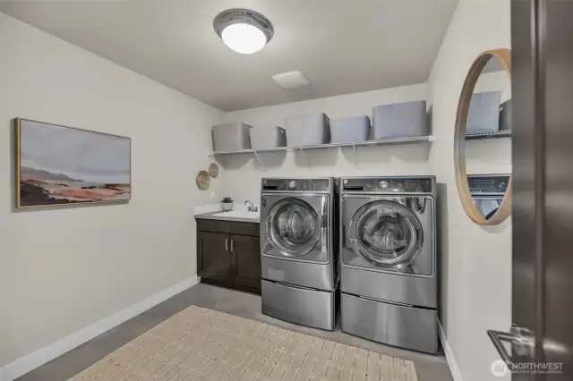 2nd floor laundry - also massive in size.