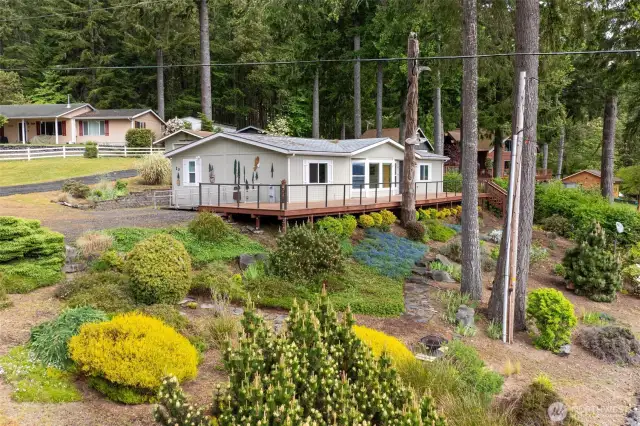 Low-maintenances landscaping