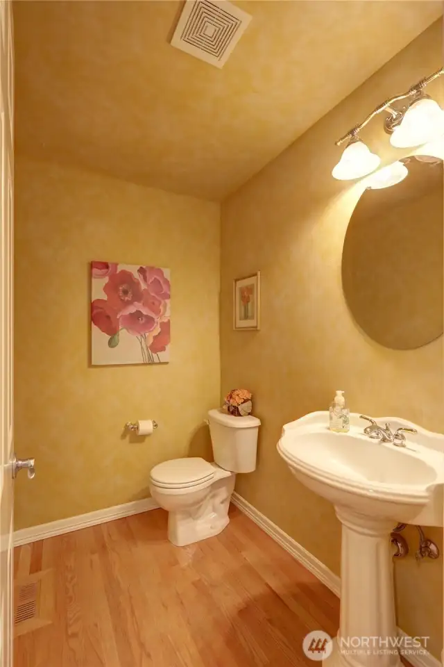 Downstairs 1/2 bath