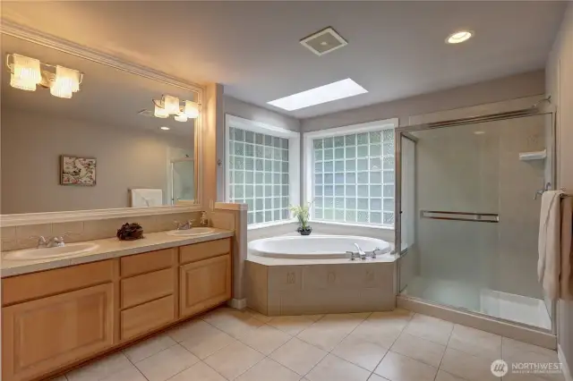 Master suite bath