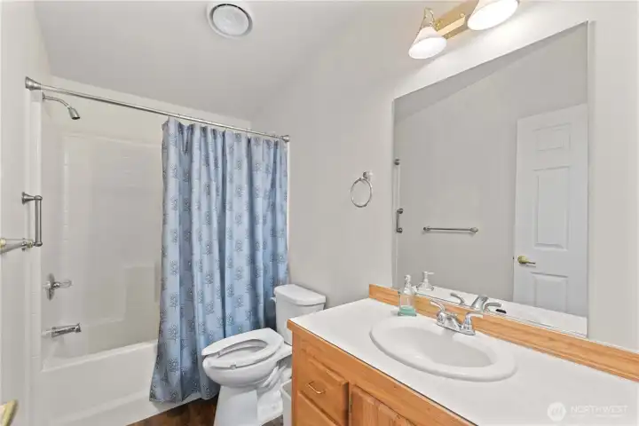 Full Guest Bathroom