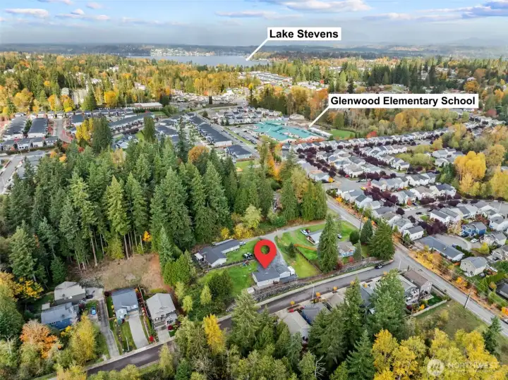 'Proximity to Lake Stevens and Glenwood Elementary School.