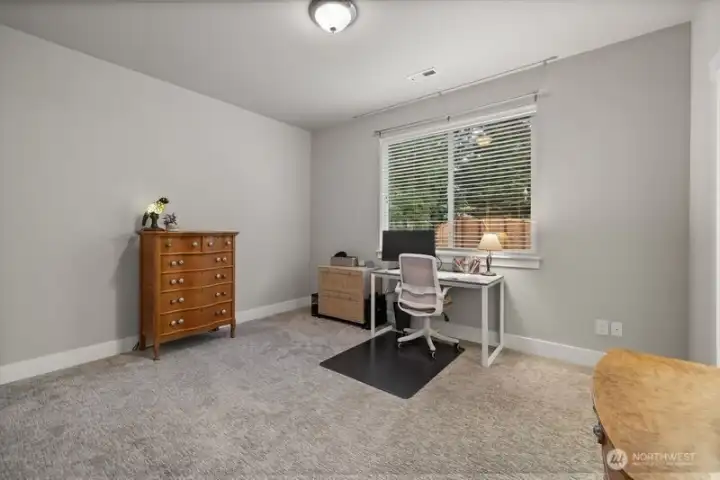 Spacious 2nd bedroom upstairs