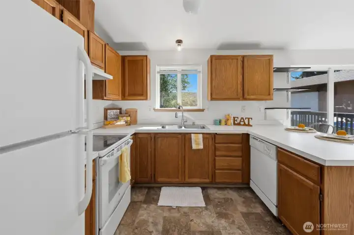Lots of cabinet space!