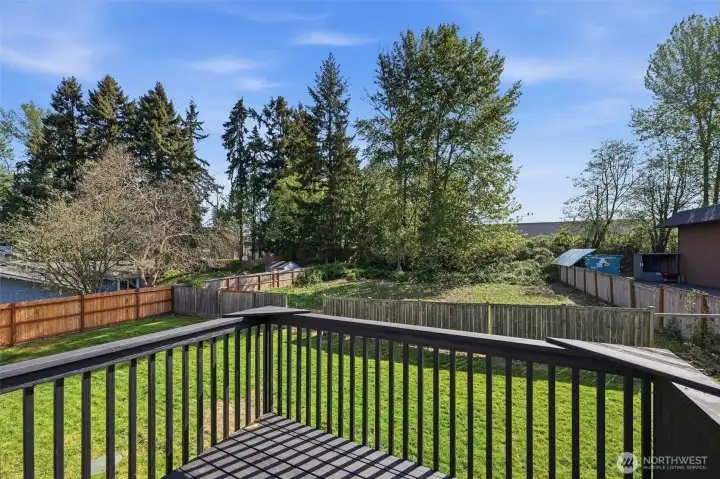 Large deck!
