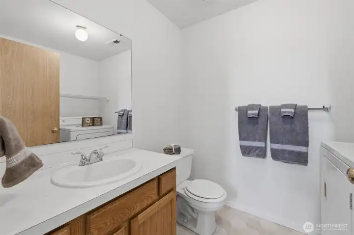 downstairs large 1/2 bath
