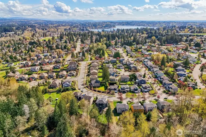 Close to downtown Lake Stevens and North Cove park