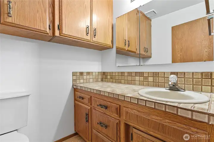 1/2 bath off of laundry room