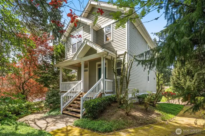 End unit townhome