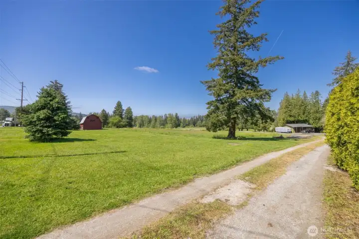 Driveway to 2nd Entry/Exit