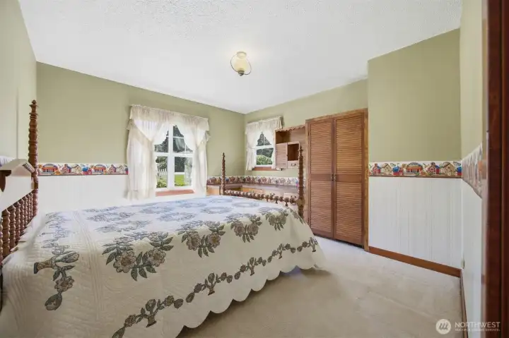 2nd Bedroom