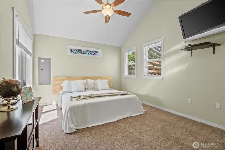 Large bedroom including TV & Blu-Ray DVD