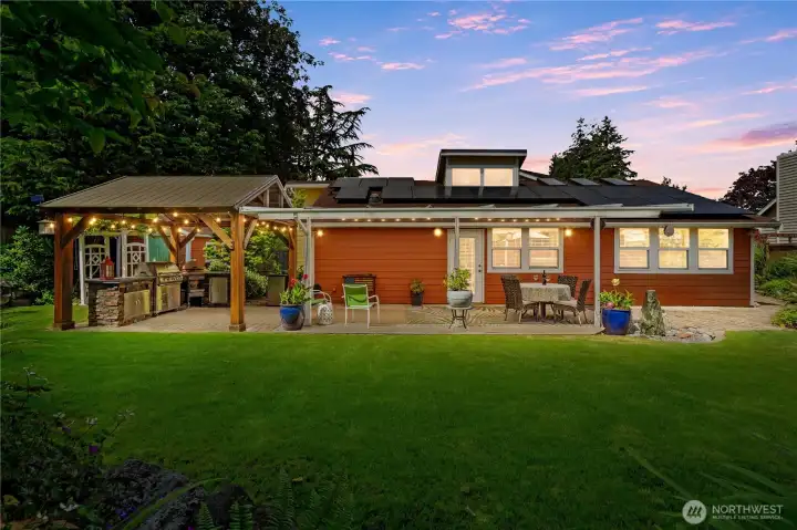 Backyard Delight!