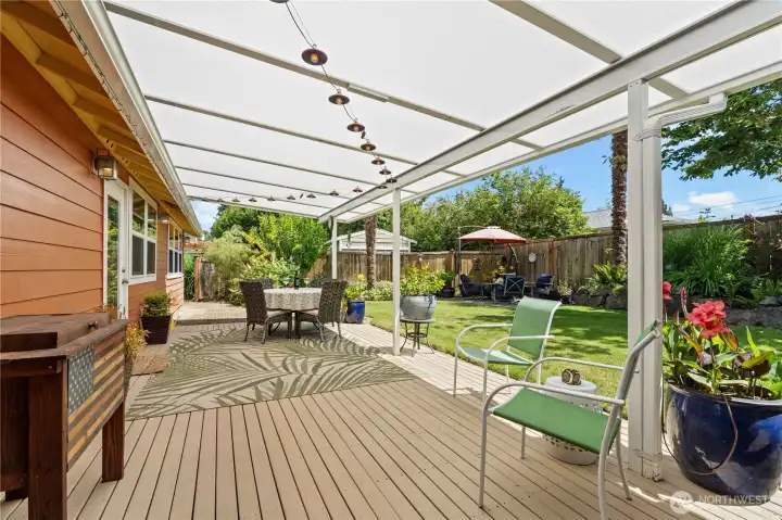 Large covered patio/deck