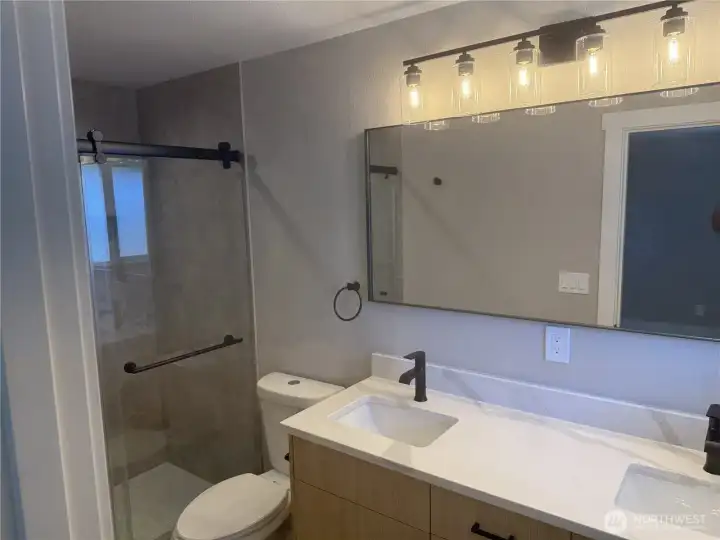 Bath off Primary Bath off Primary