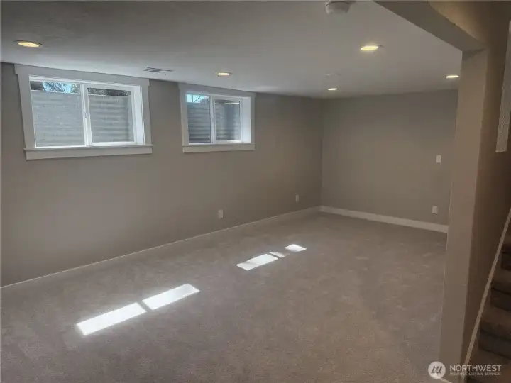 Downstairs Bonus Room Downstairs Bonus Room