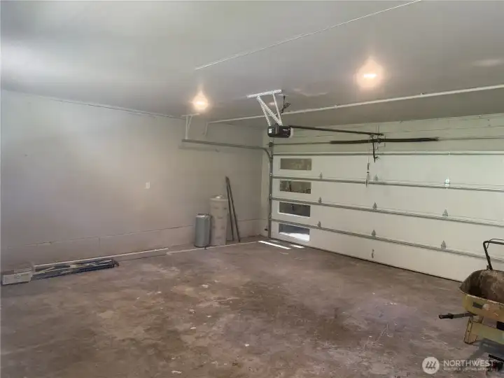 Large 2 Car Garage Large 2 Car Garage