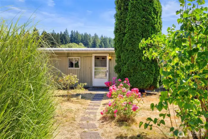 Wonderful, mature plants adorn this .79-acre property. all we need is your vision for your dream home! Power, water septic are in already. Wonderful, mature plants adorn this .79-acre property. all we need is your vision for your dream home! Power, water septic are in already.