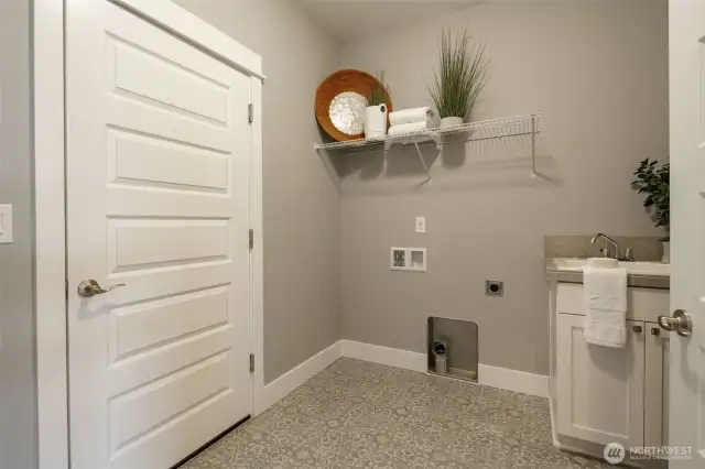 Photos are for informational purposes only & are not of the actual home being built.